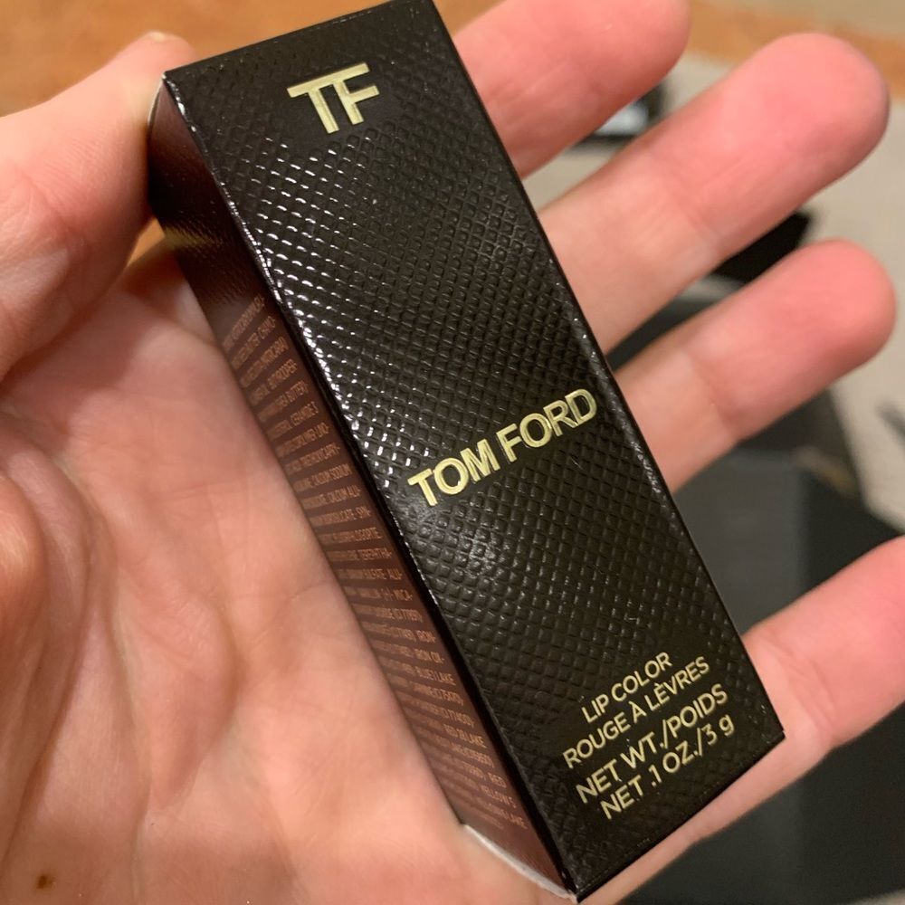 TOM FORD Lip Color Matte Lipstick 16 scarlet rouge NEW IN BOX - Picture 5 of 9